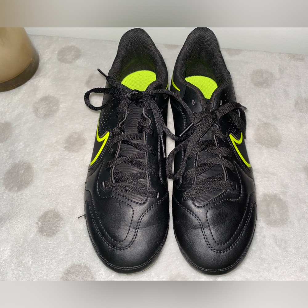 Nike Soccer cleats youth